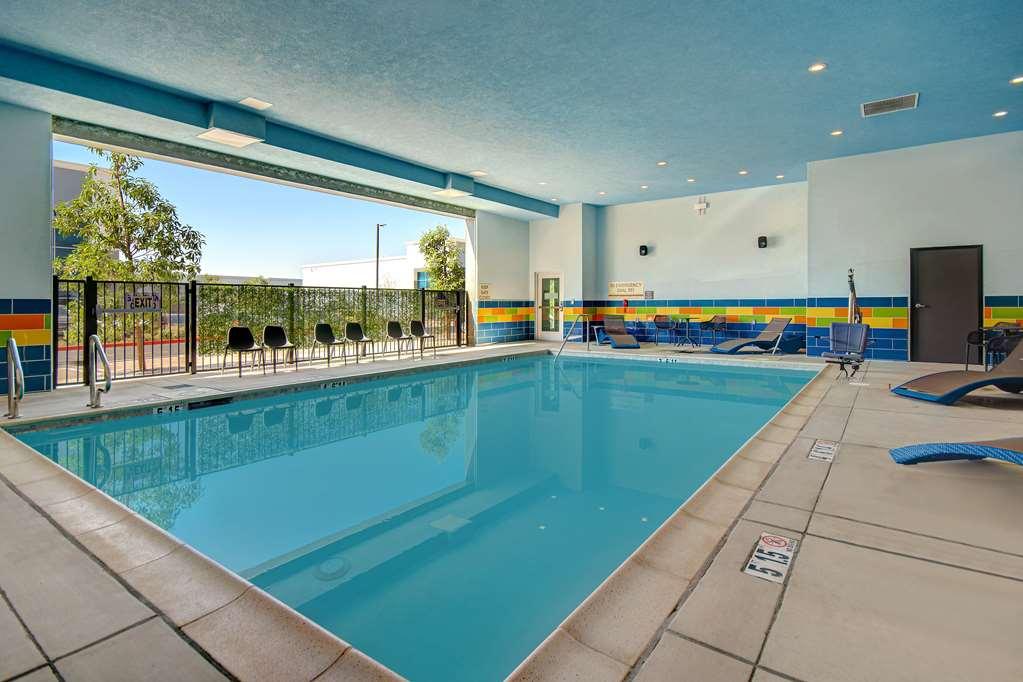 Hampton Inn & Suites Ontario Rancho Cucamonga Facilități foto
