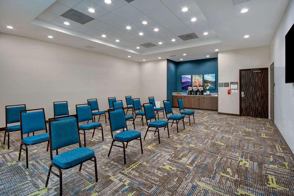 Hampton Inn & Suites Ontario Rancho Cucamonga Facilități foto