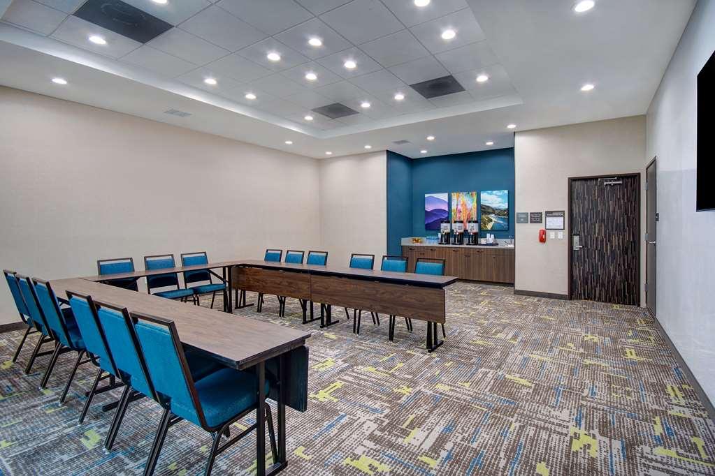 Hampton Inn & Suites Ontario Rancho Cucamonga Facilități foto